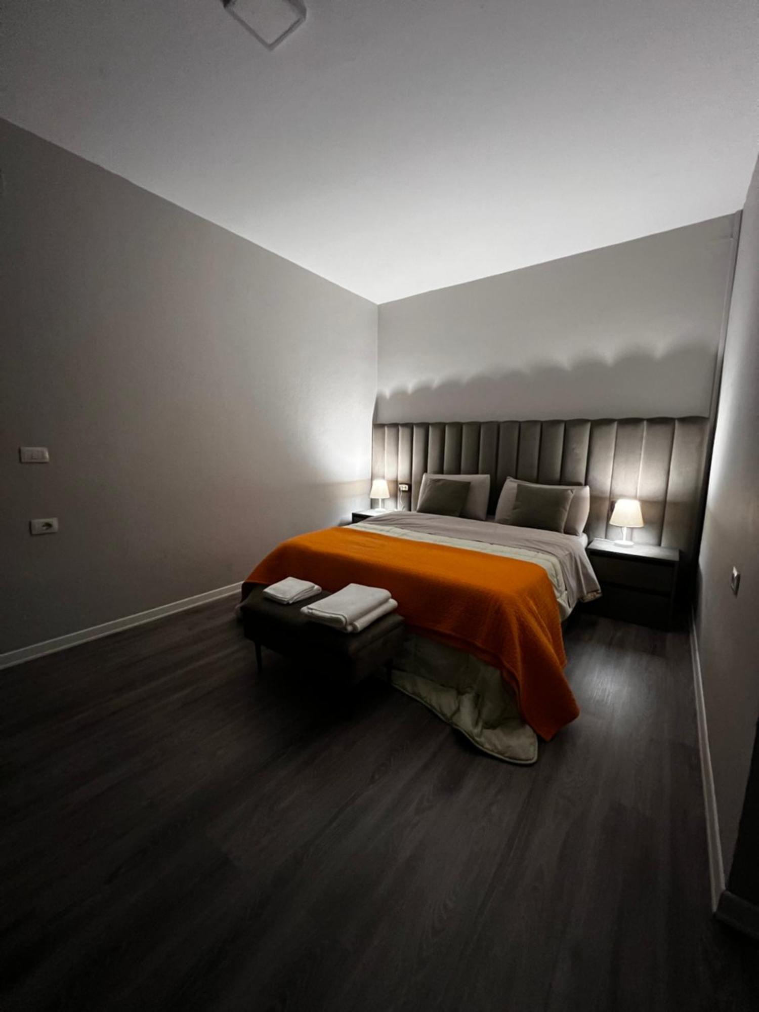 Bejart Apartment 1 ティラナ エクステリア 写真