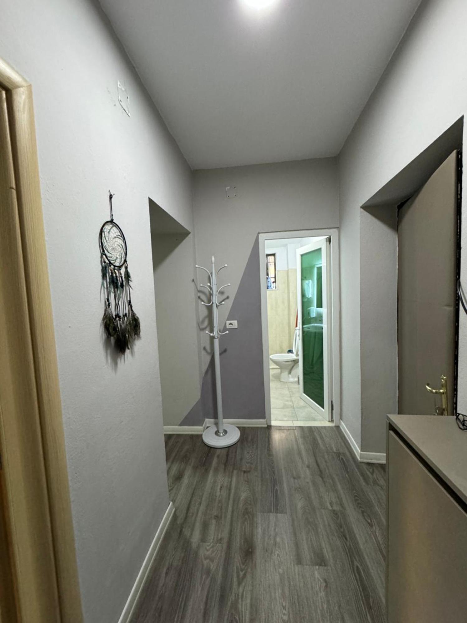 Bejart Apartment 1 ティラナ エクステリア 写真